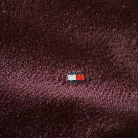 Red sweater - Picture 5 of 5